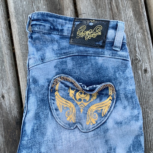 Apple Bottom Jeans - Picture 2 of 13